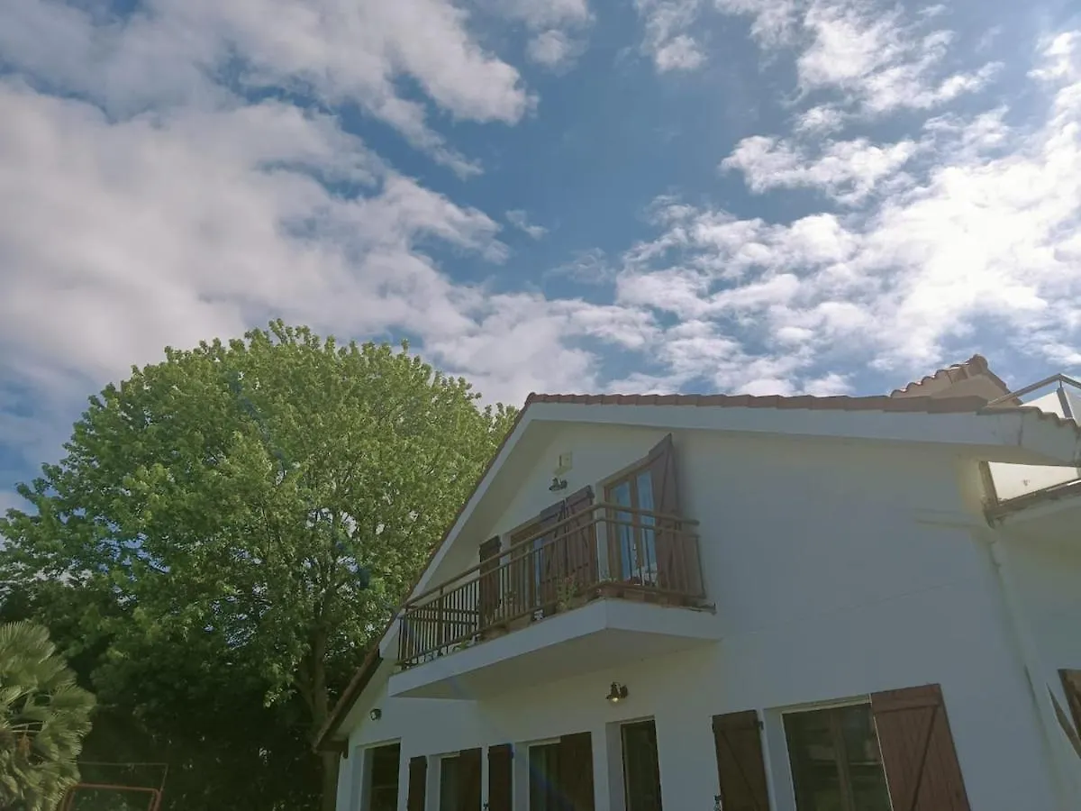 Villa Gueezmes Somo Holiday home