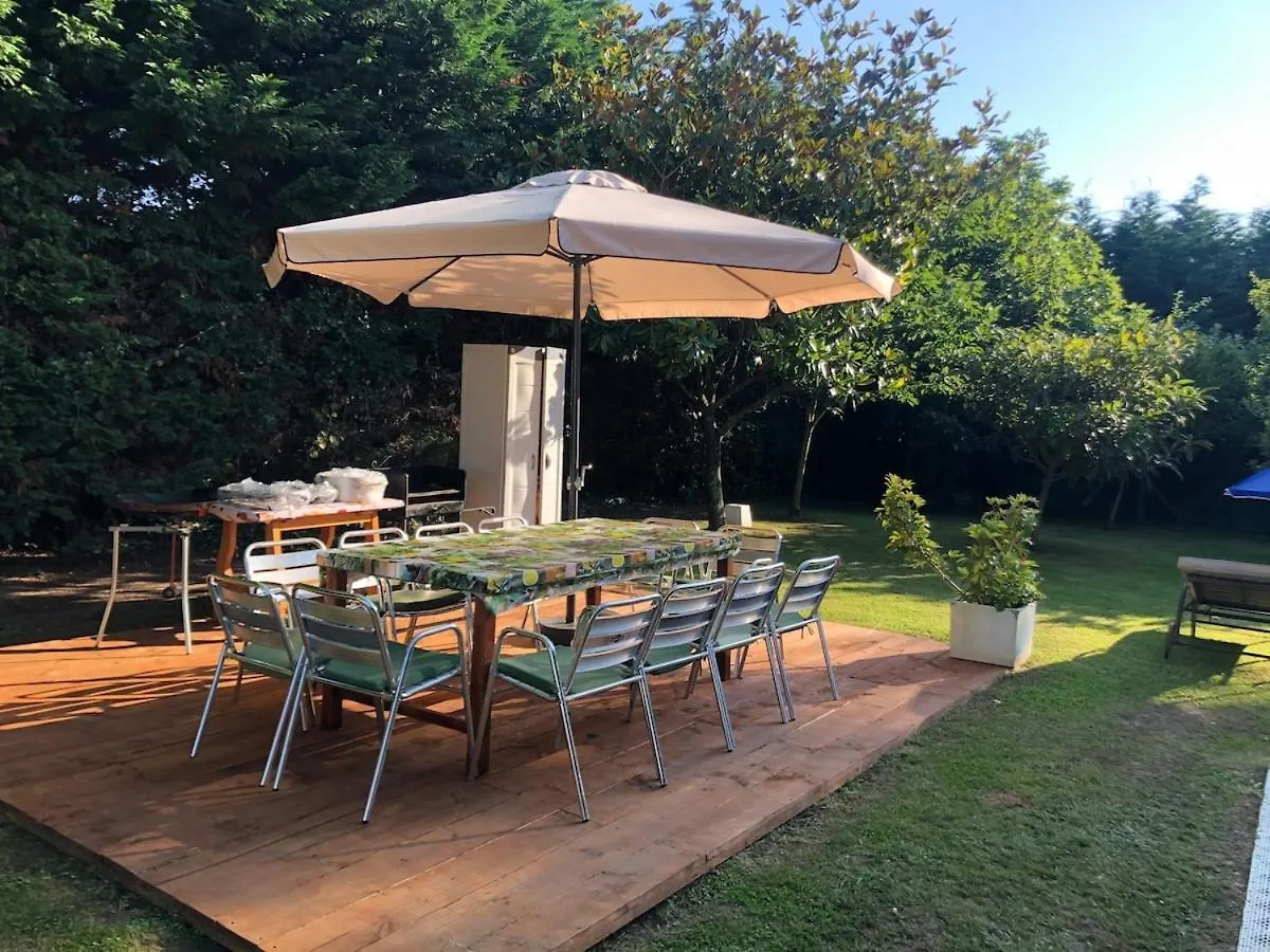 Villa Gueezmes Somo Holiday home